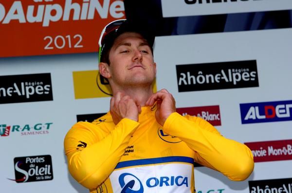 Luke Durbridge (Orica GreenEdge) zips up the yellow jersey