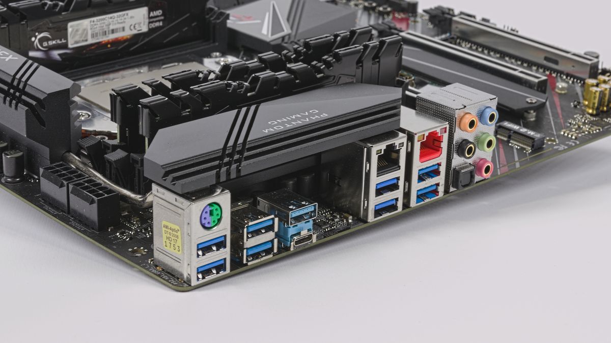 ASRock X399 Phantom Gaming 6 Review: A Low(er)-Priced Gateway to
