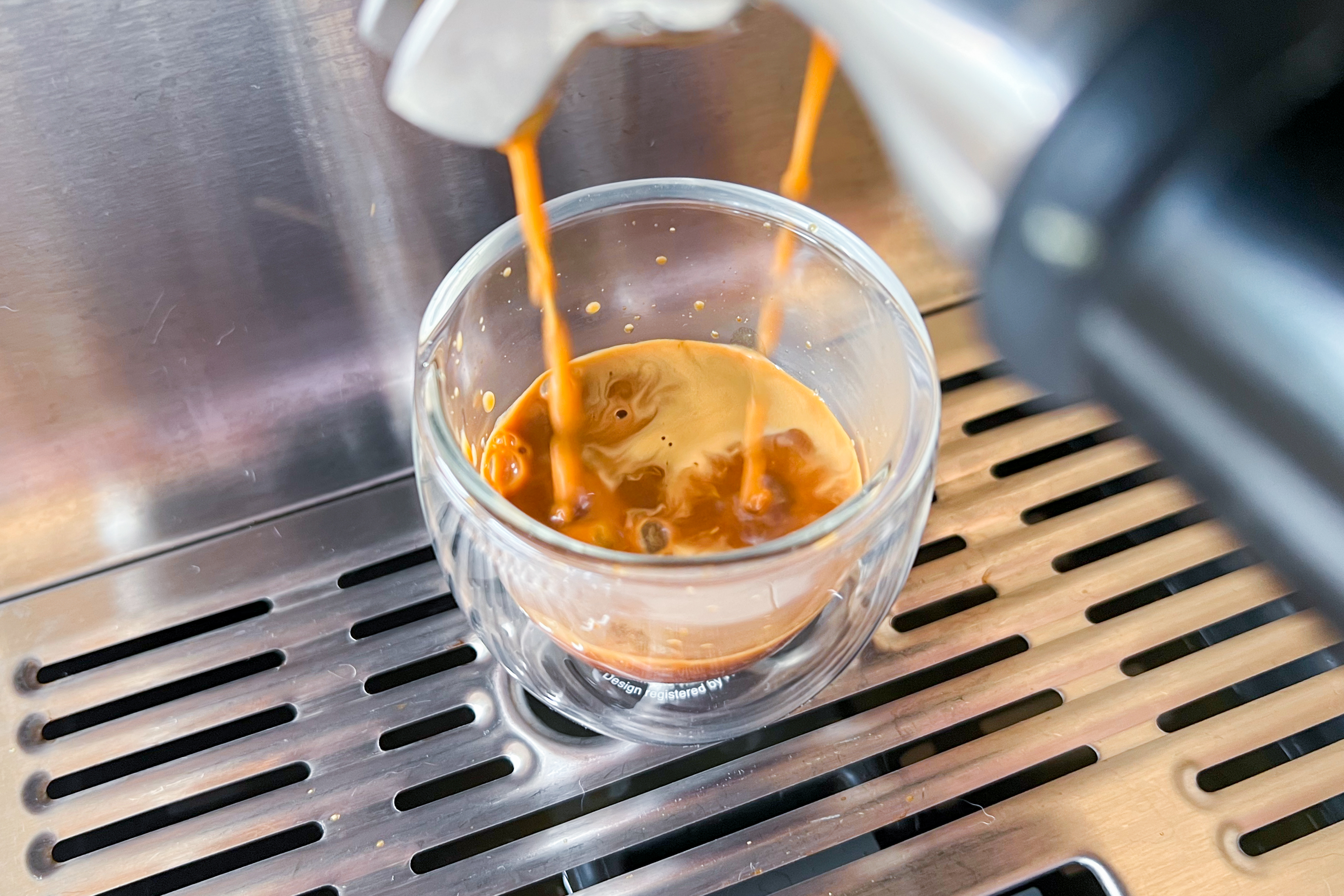 How to make iced coffee in 4 simple steps