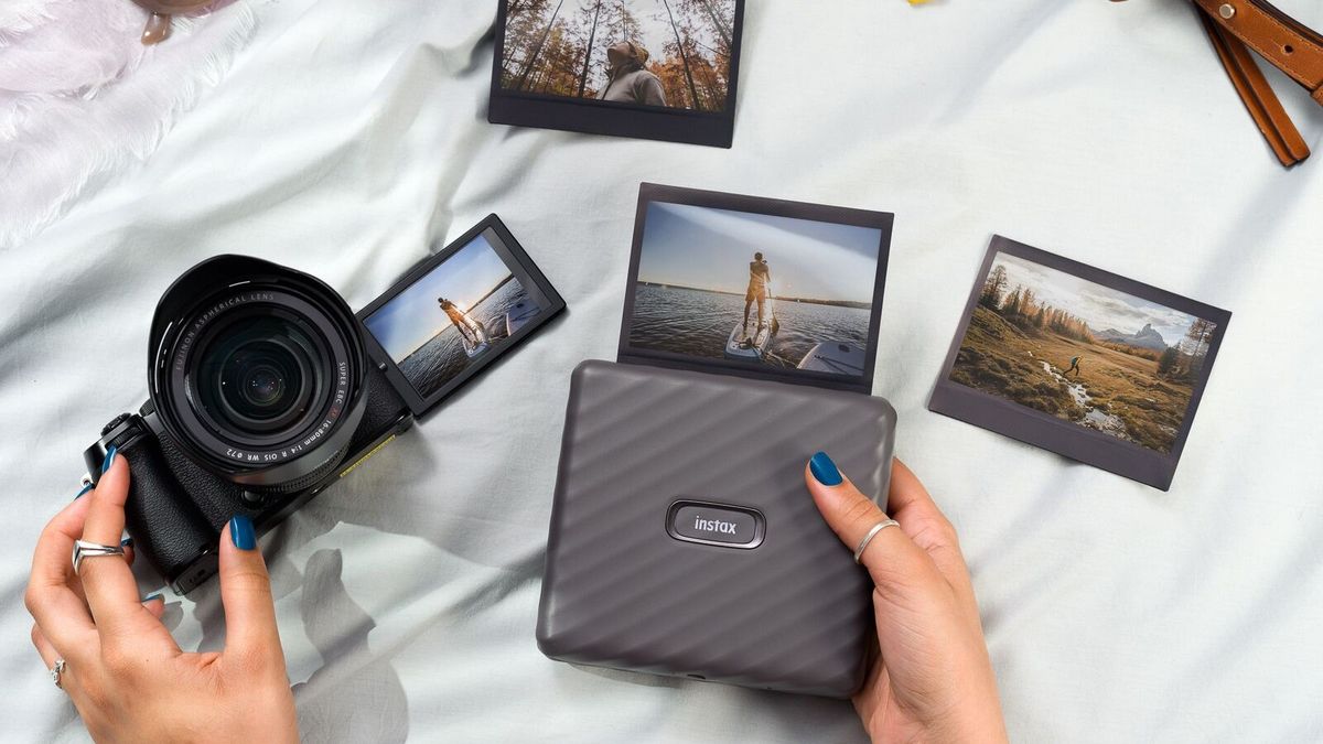 Smartphone printer, camera and assorted prints