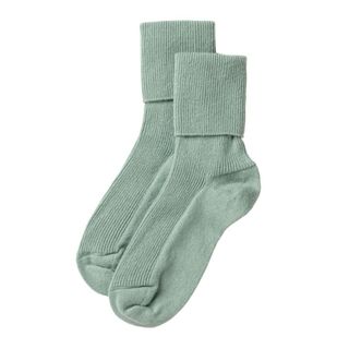 cashmere socks in seafoam green