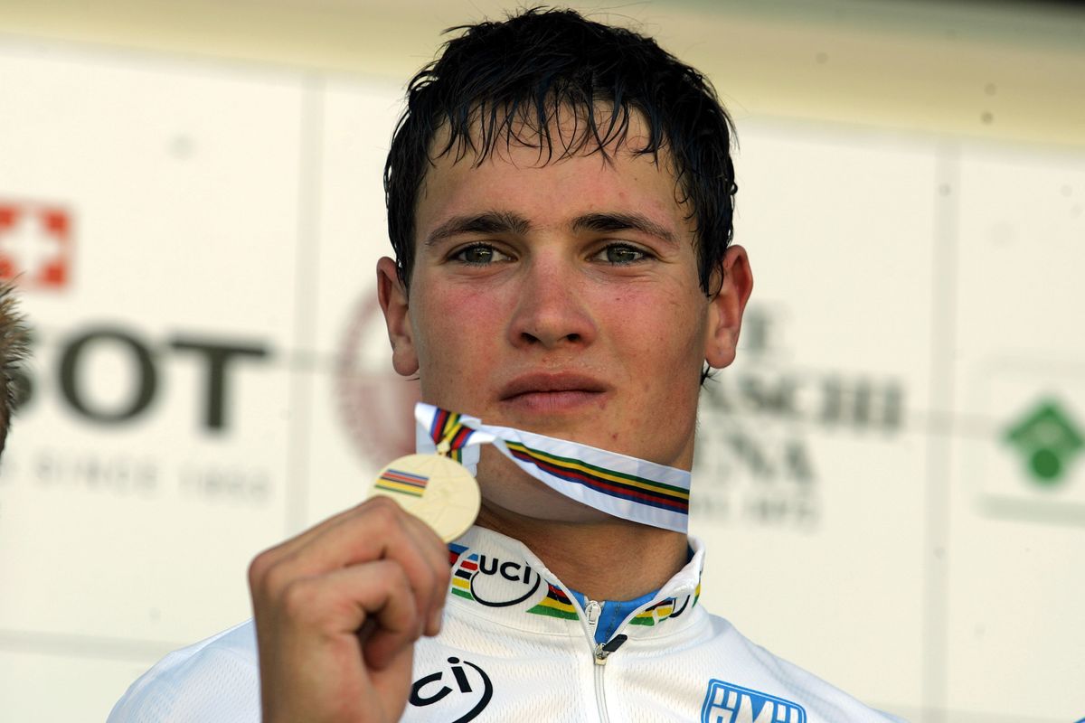 Dmytro Grabovskyy wears the rainbow jersey