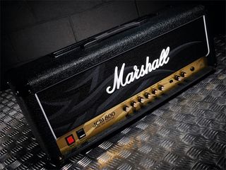 Do you want an amp for playing heavy metal? Read on...