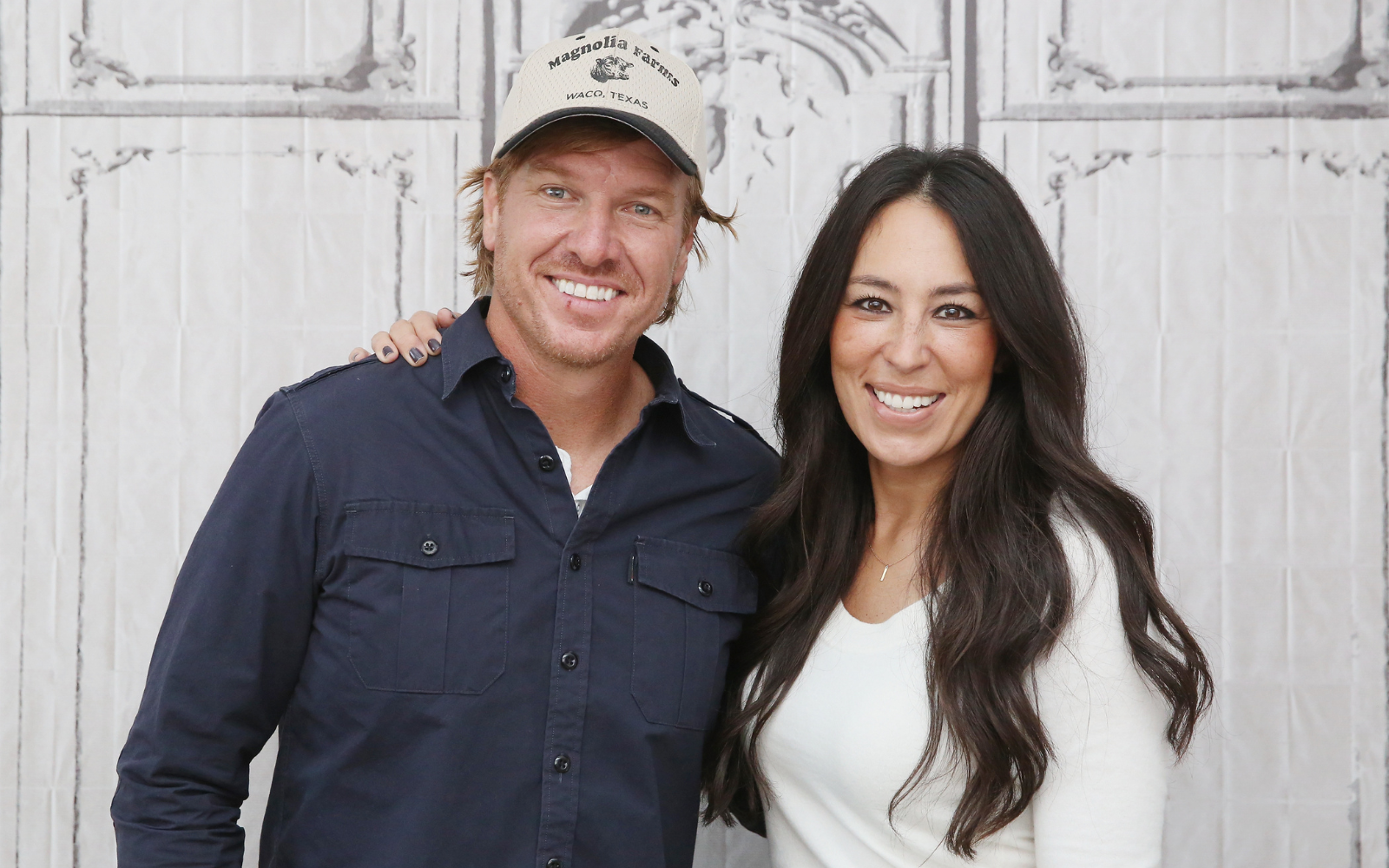 Joanna Gaines’s Christmas Living Room Reinvents Minimalism for 2025