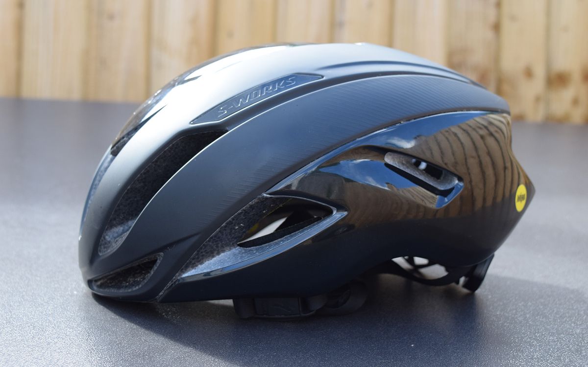 The Evade offers pretty good ventilation for an aero-specific helmet