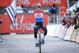 Puck Pieterse wins Besançon Cyclocross World Cup