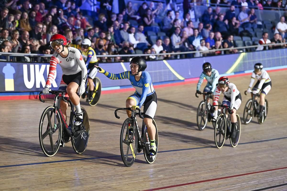 Picture by Alex Broadway/SWpix.com - 04/12/2021 - Cycling - UCI Track Champions League Round 4 - London / Lee Valley VeloPark, London, England - Ukraine's Olena Starikova (r) celebrates victory in the women's Kierin final.