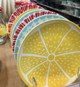 dining table with lemon plate and tea plates