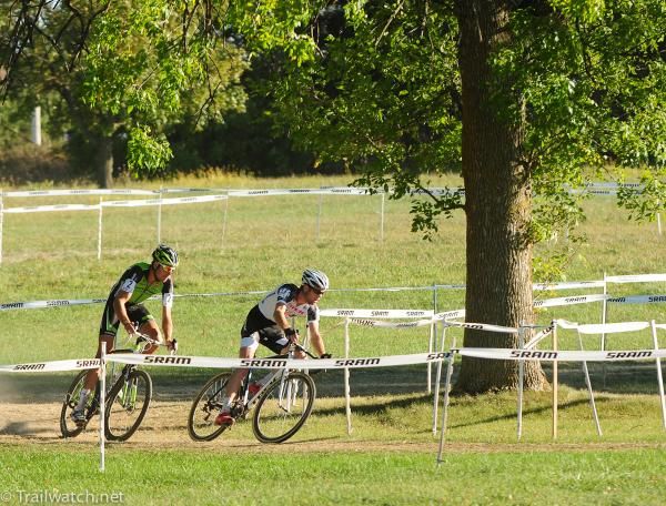 Lukas Fl&uuml;ckiger (Trek World Team) seemed to trading pulls with Trebon to hold off the chasers