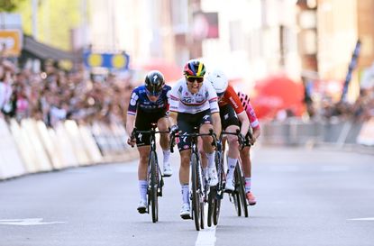 Kim Le Court wins Li&egrave;ge-Bastogne-Li&egrave;ge 2025