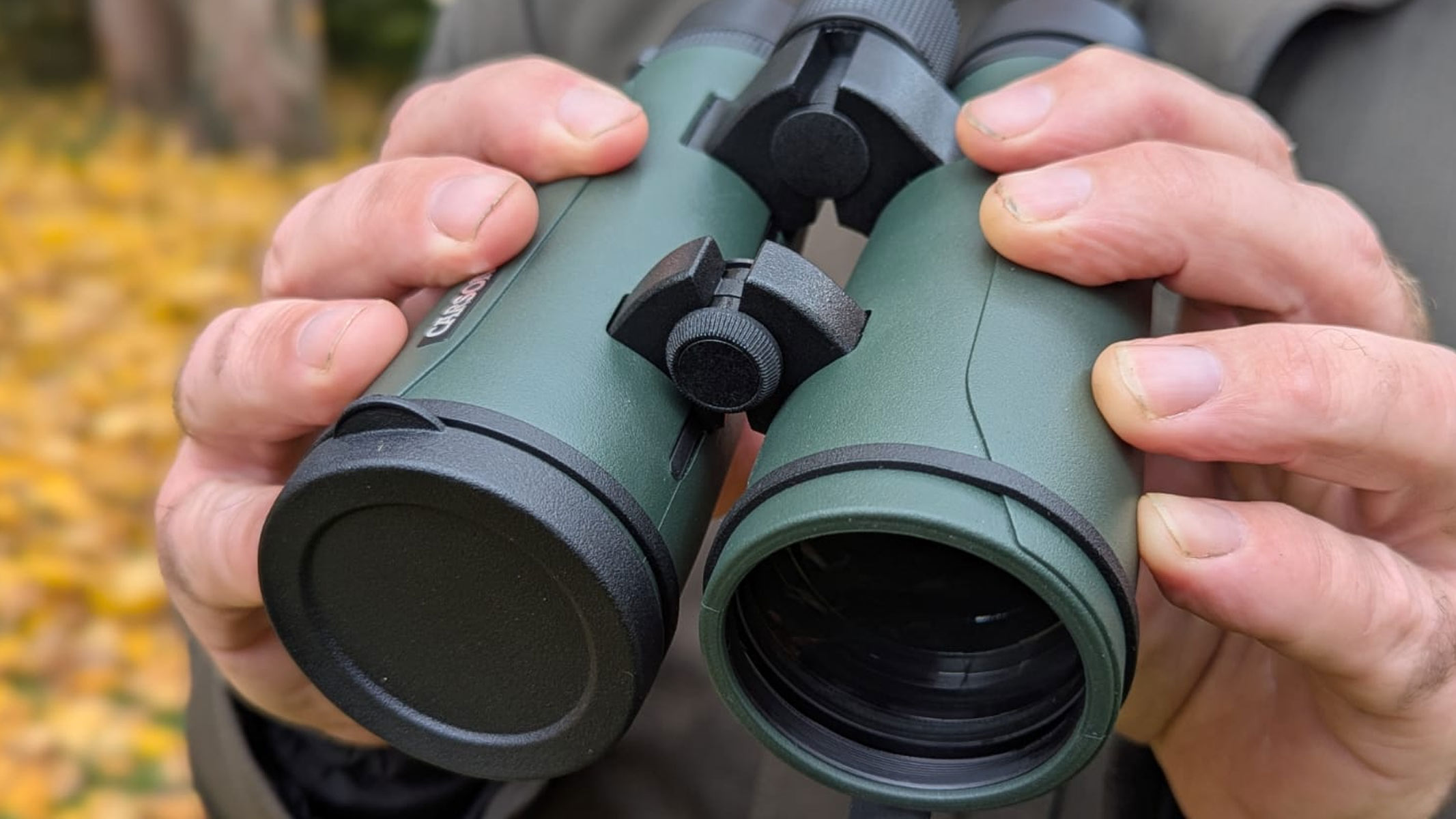 A close up of the bridgeless design of the Carson RD 10x50.