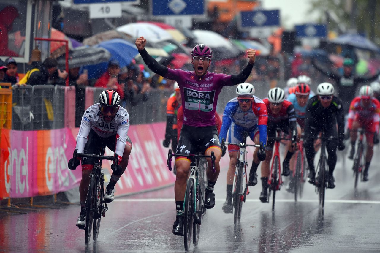 Pascal Ackermann (Bora-Hansgrohe) beats Gaviria to the line on stage 5 of the Giro d'Italia