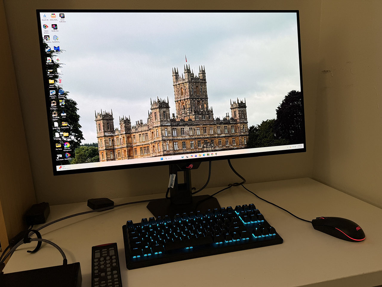 Asus ROG Strix XG32UQWMS