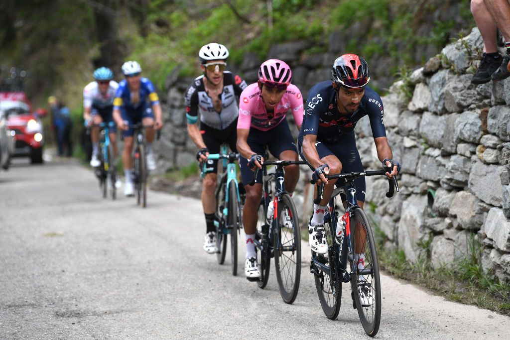 Dani Martinez sets the pace for Giro d&#039;Italia leader Egan Bernal