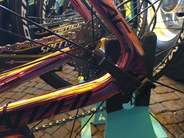 Nibali's bike gets a pink makeover