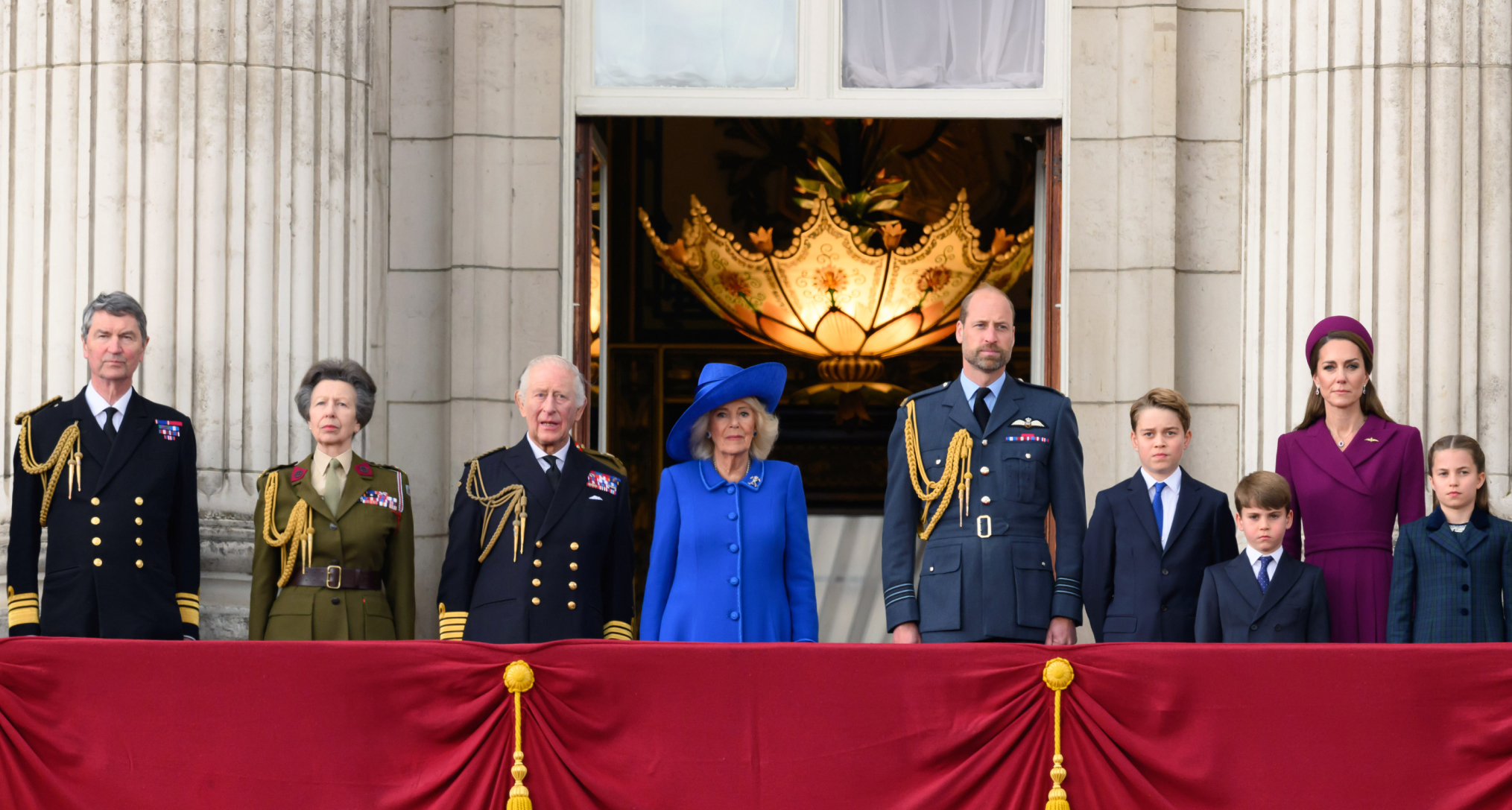 Prince William, King Charles, Queen Camilla and members of the Royal Family on the balcony at Buckingham Palace