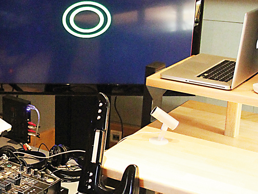 Apple iSight camera