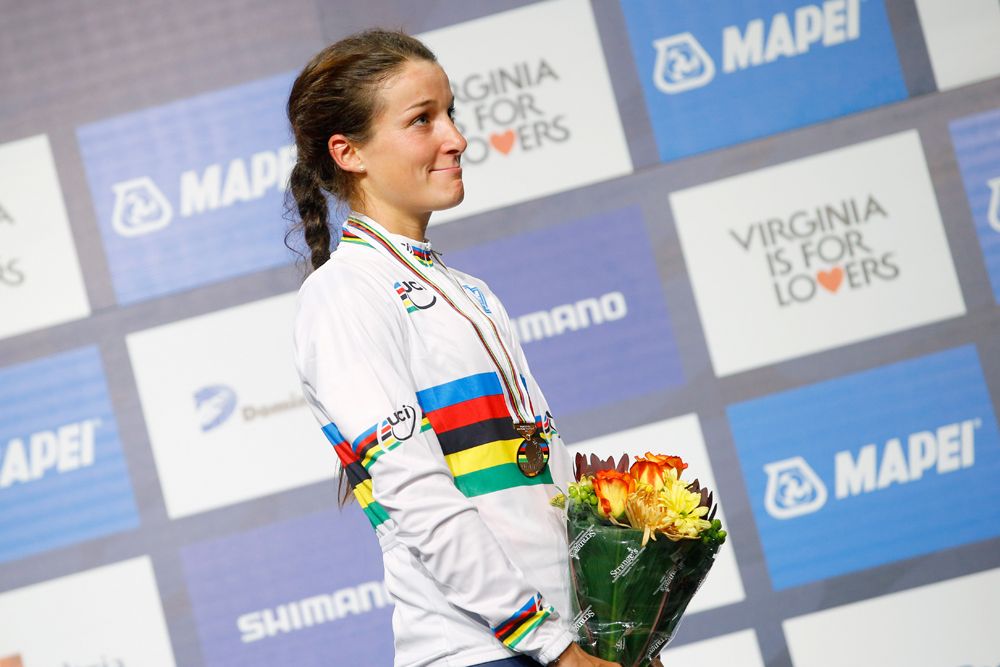 Elizabeth Armitstead (Great Britain) in her rainbow jersey