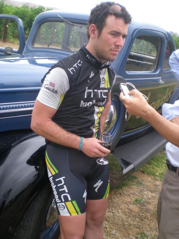 Mark Cavendish (HTC-Highroad) opted for wine later on...