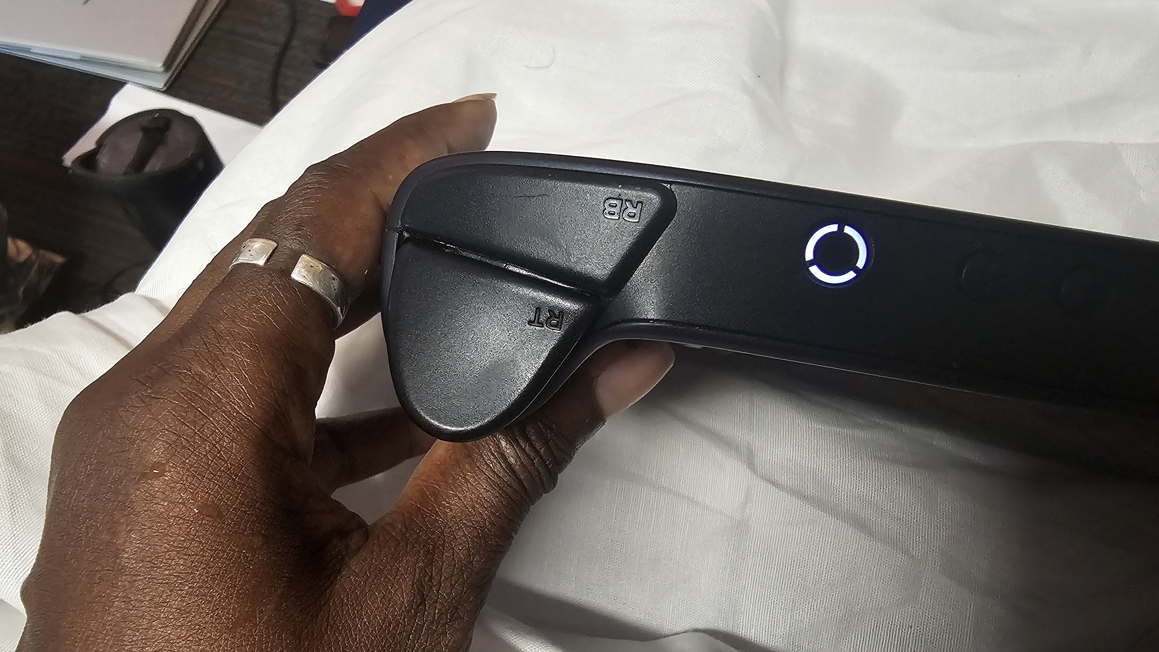 The right trigger and bumper of the Lenovo Legion Go S (SteamOS)