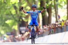 Simon Yates wins at the Giro D'Italia.