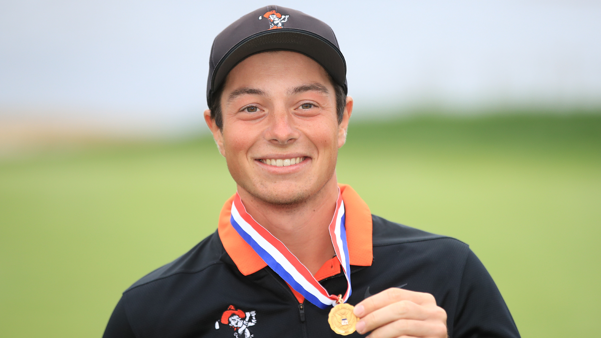 Viktor Hovland with the US Open low amateur medal