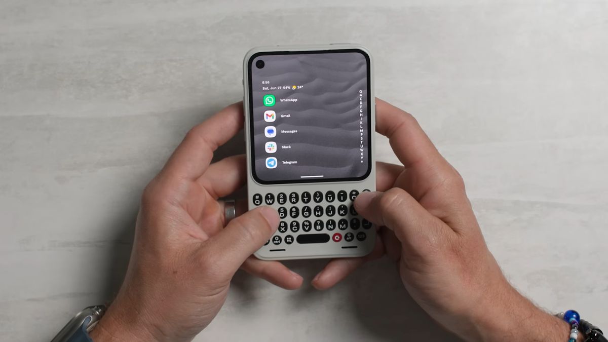 Hands-on video of the Clicks Communicator uploaded by the company