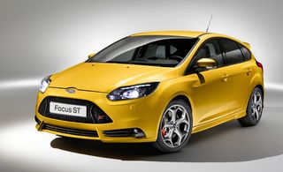 Ford Focus ST view of front and side