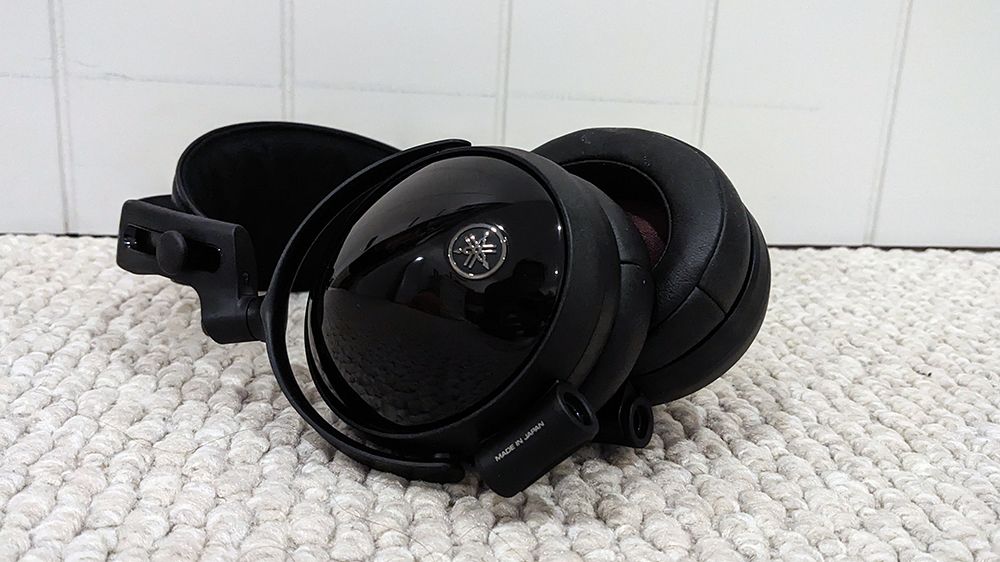 Yamaha YH-C3000 headphone hands-on photos