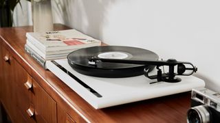 Attessa by Roksan record player