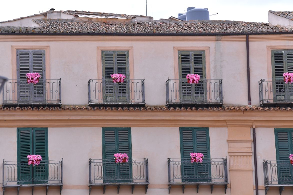 Sicily turning pink for the Giro