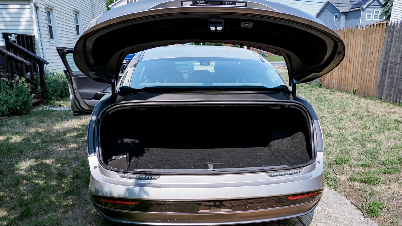2026 Lucid Air Touring review.