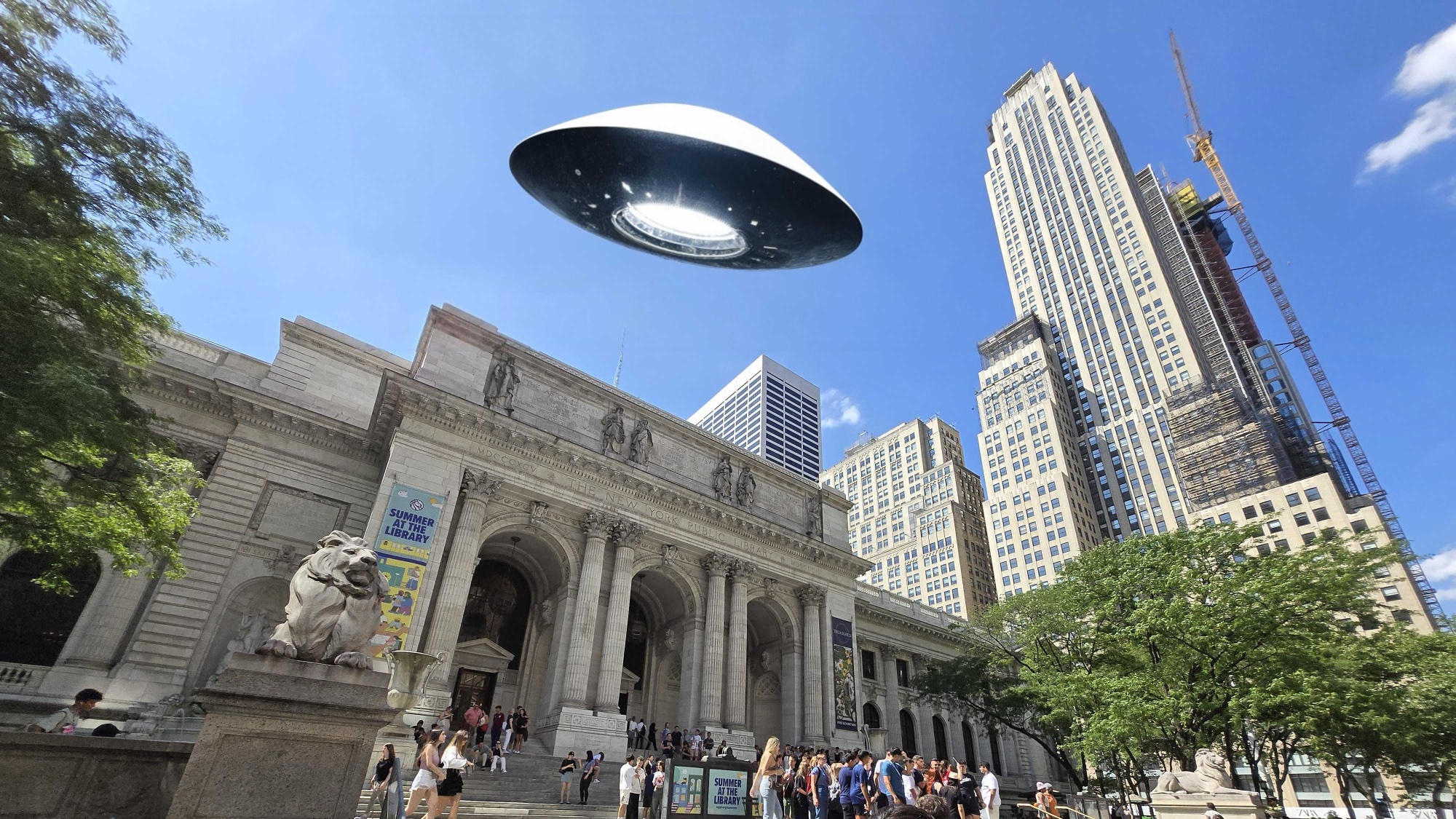 Galaxy Z Fold 6 Sketch to Image feature showing UFO in front of New York Public Library