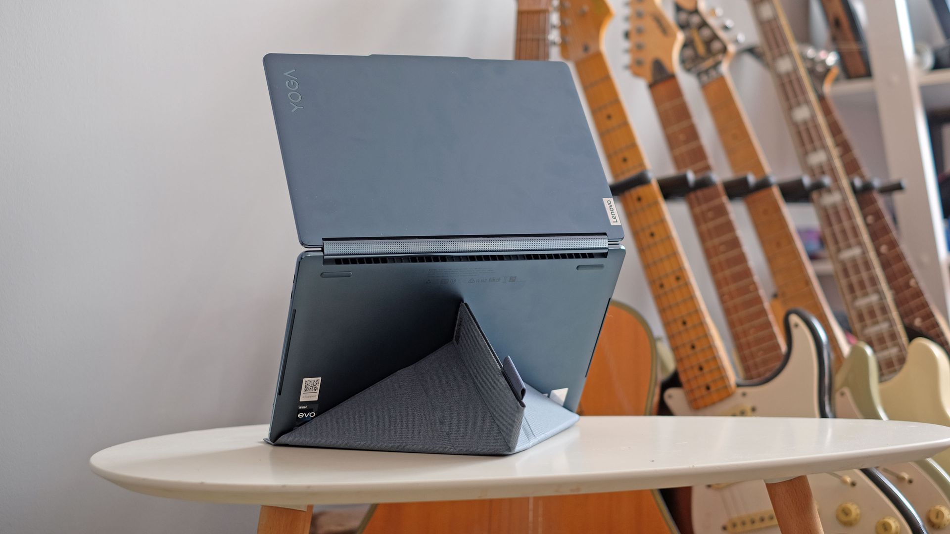 Lenovo Yoga Book 9i review