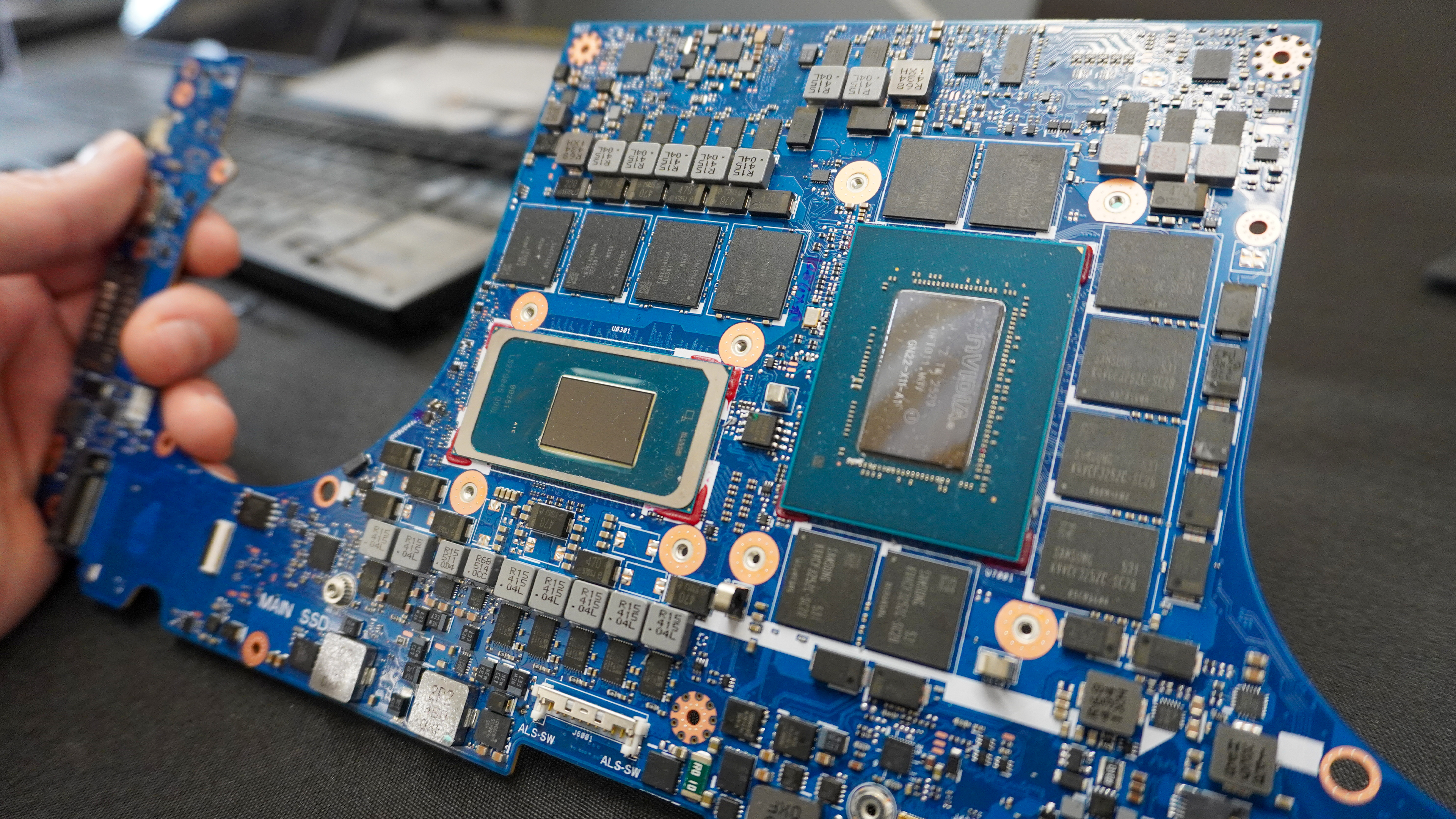 Asus ROG Zephyrus Duo (2026)