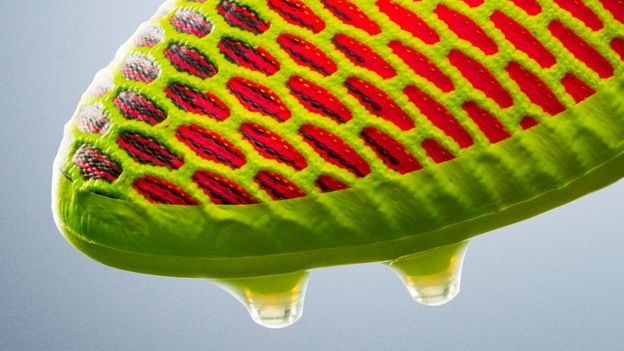 Nike Magista