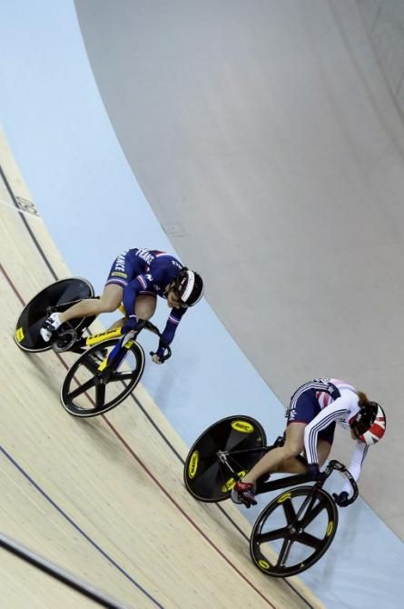 Sandie Clair competes with Britain's Victoria Williamson