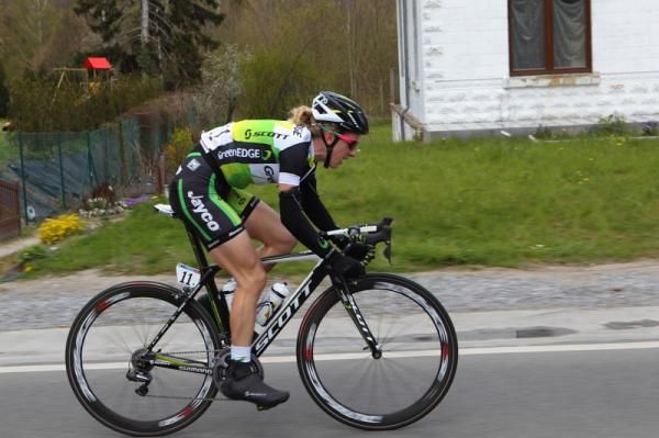 Another previous winner, Judith Arndt (GreenEdge-AIS)