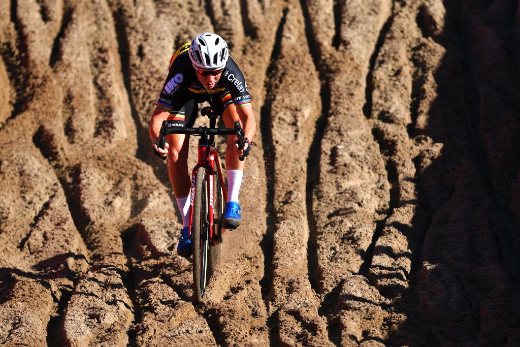 ZONHOVEN BELGIUM OCTOBER 24 Sanne Cant of Belgium and Team Iko Crelan competes during the 25th Zonhoven UCI CycloCross Worldcup 2021 Womens Elite CXWorldCup UCIcyclocrossWC zonhoven on October 24 2021 in Zonhoven Belgium Photo by Luc ClaessenGetty Images