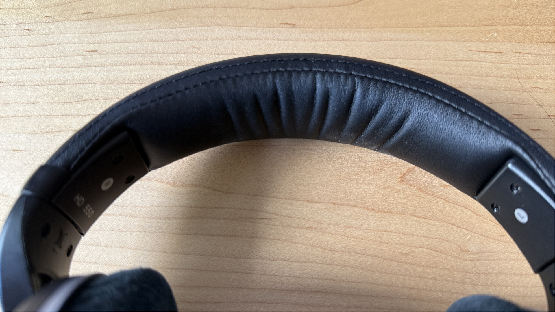 Various shots of the Sennheiser HD 550 headphones.