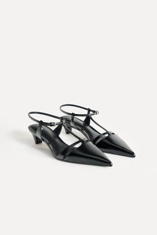 382qBk8QQA2z8pZJ5qscvb-320-80 هذه هي أفضل خمسة أحذية ترتديها مع Culottes ، وفقًا لخبير أزياء