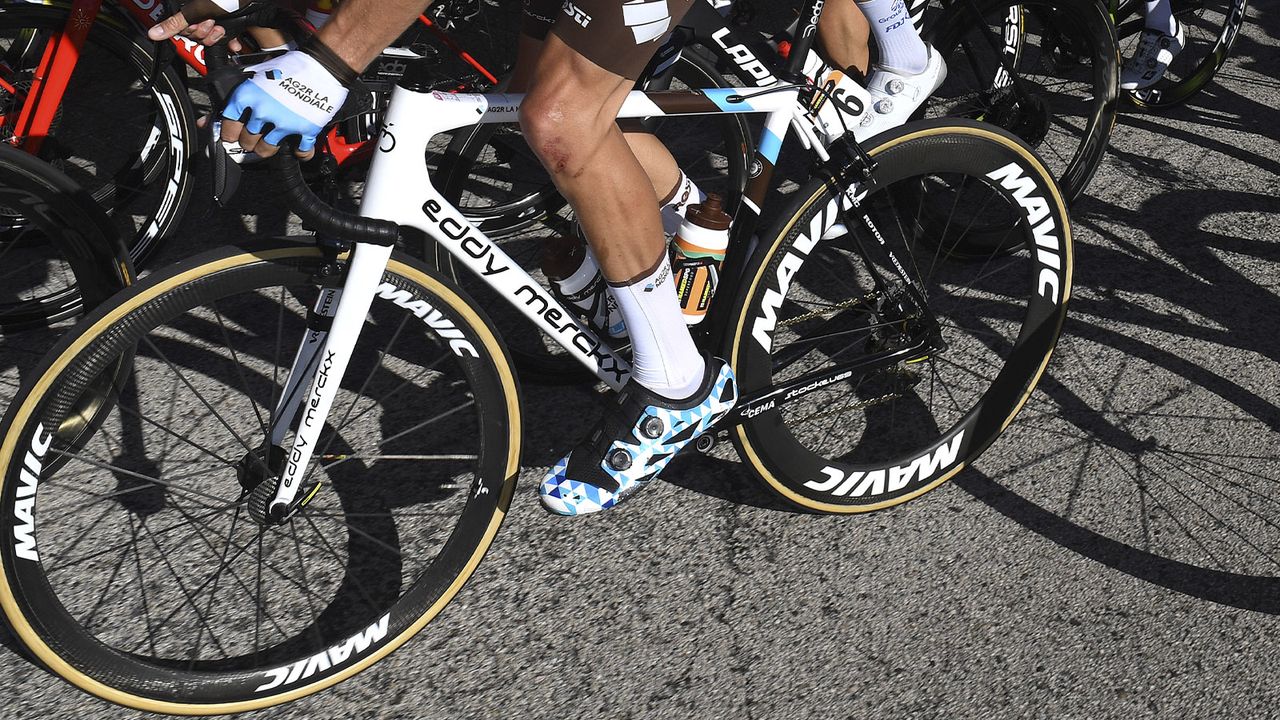 Giro custom tech