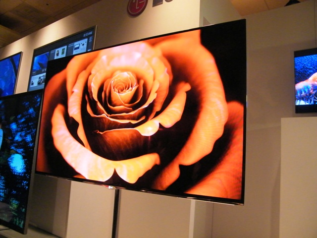 LG unveils 55-inch OLED TV behemoth