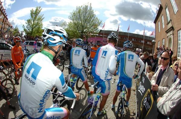 The Netapp riders arrive for the start of stage 3