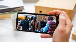 Motorola Razr 5G vs. Motorola Razr 2019