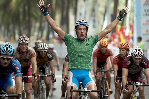 Kenny Van Hummel (Skil-Shimano) from the Netherlands is proving the sprinter of the tour with another stage win in Haikou.