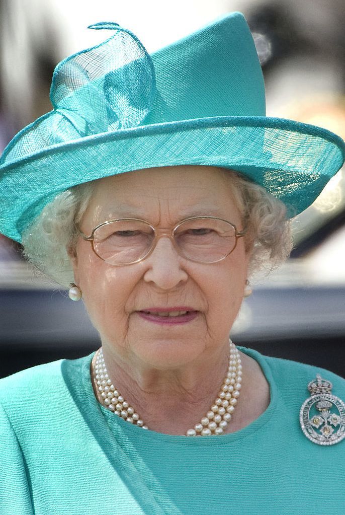 Turquoise, Hat, Head, Fashion accessory, Headgear, Glasses, Costume hat, Sun hat, Turquoise, Wrinkle,