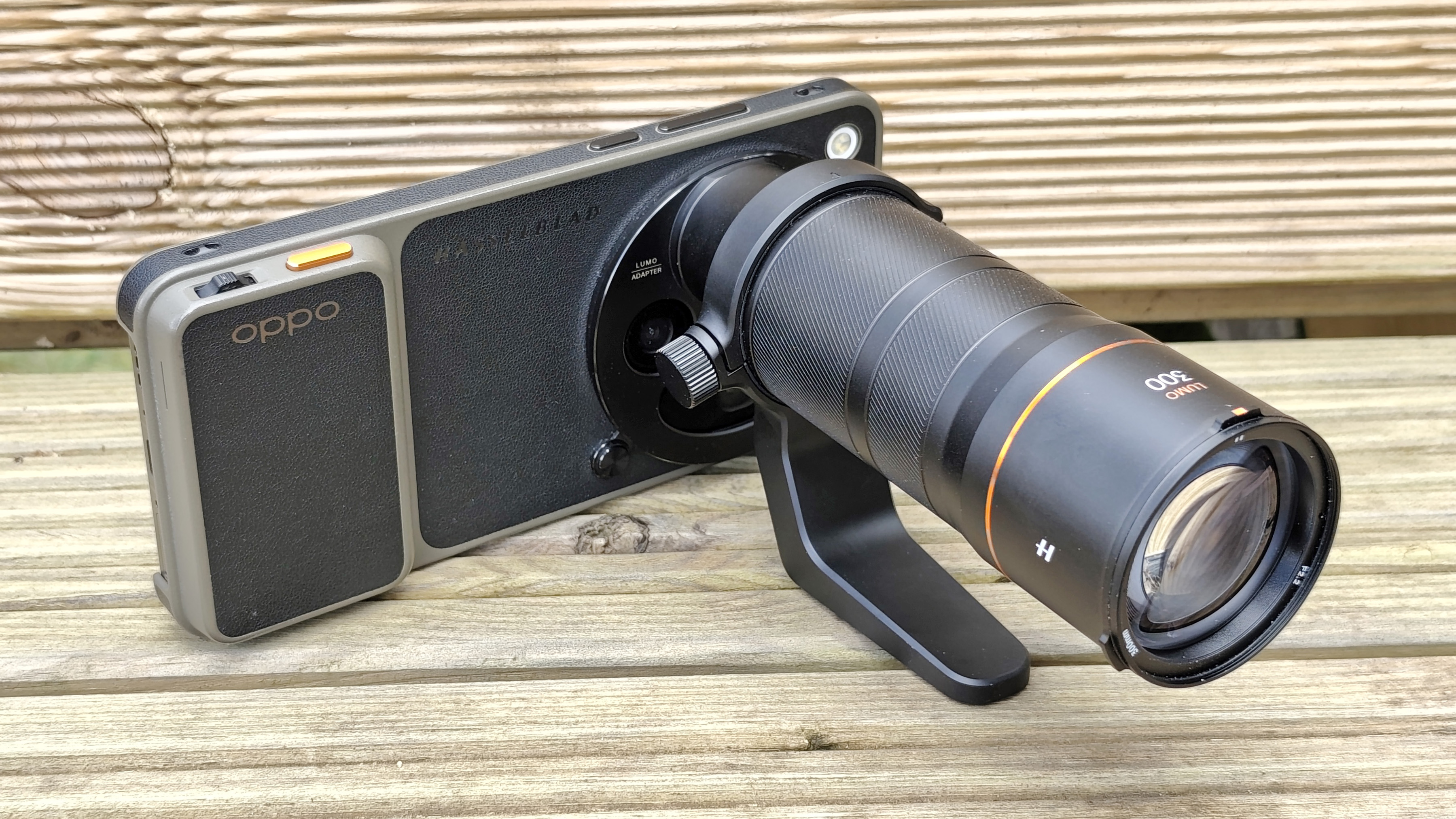 Oppo Hasselblad 300mm Explorer Teleconverter