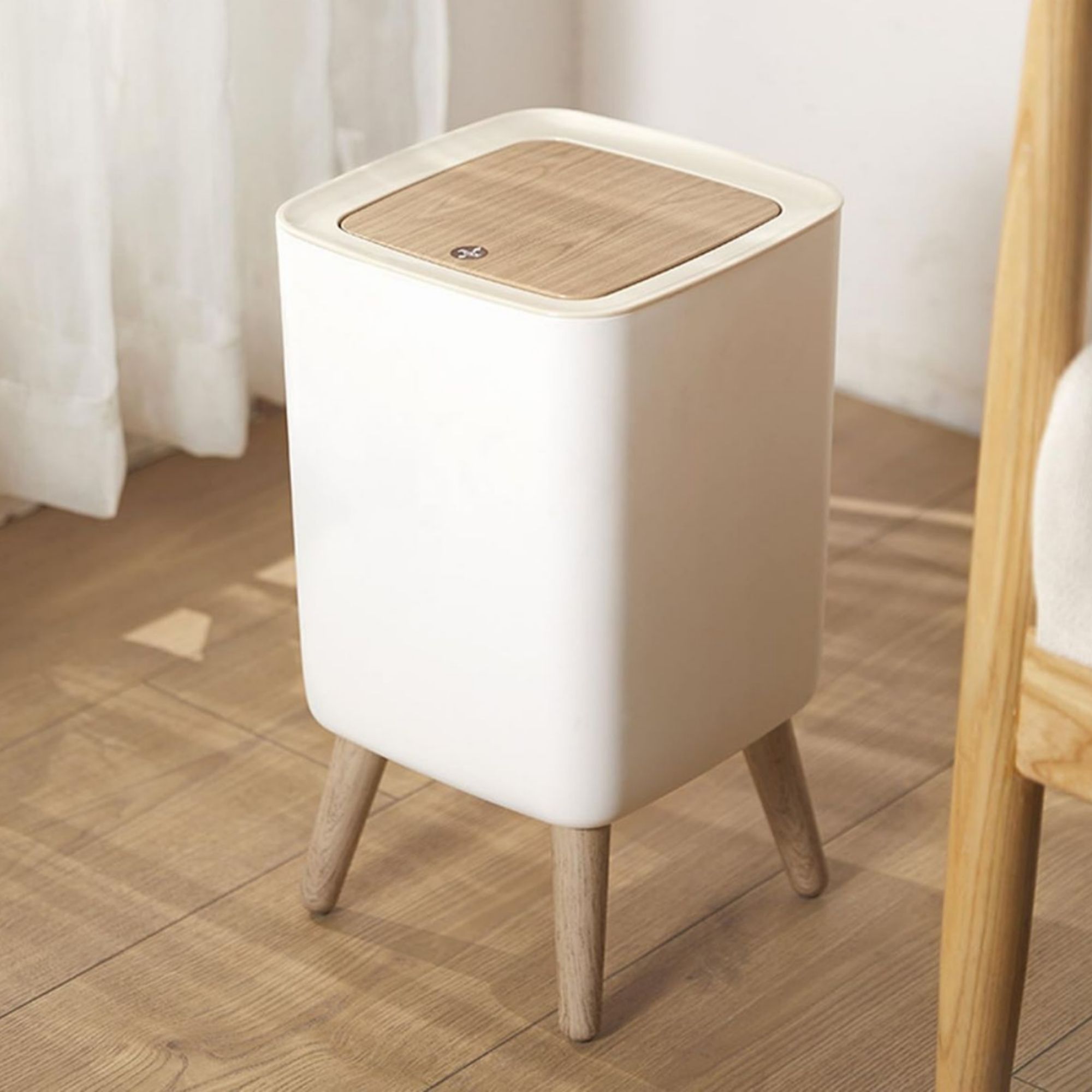 Mini Trash Bin with Lid