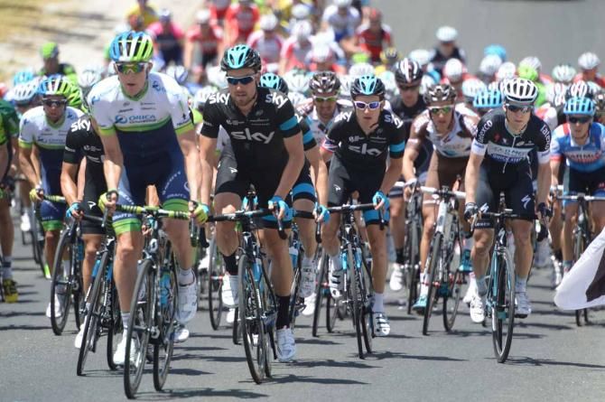 Luke Durbridge (Orica-GreenEdge) leads Sky's Bernhard Eisel and Geraint Thomas on stage 1 of the Tour Down Under.